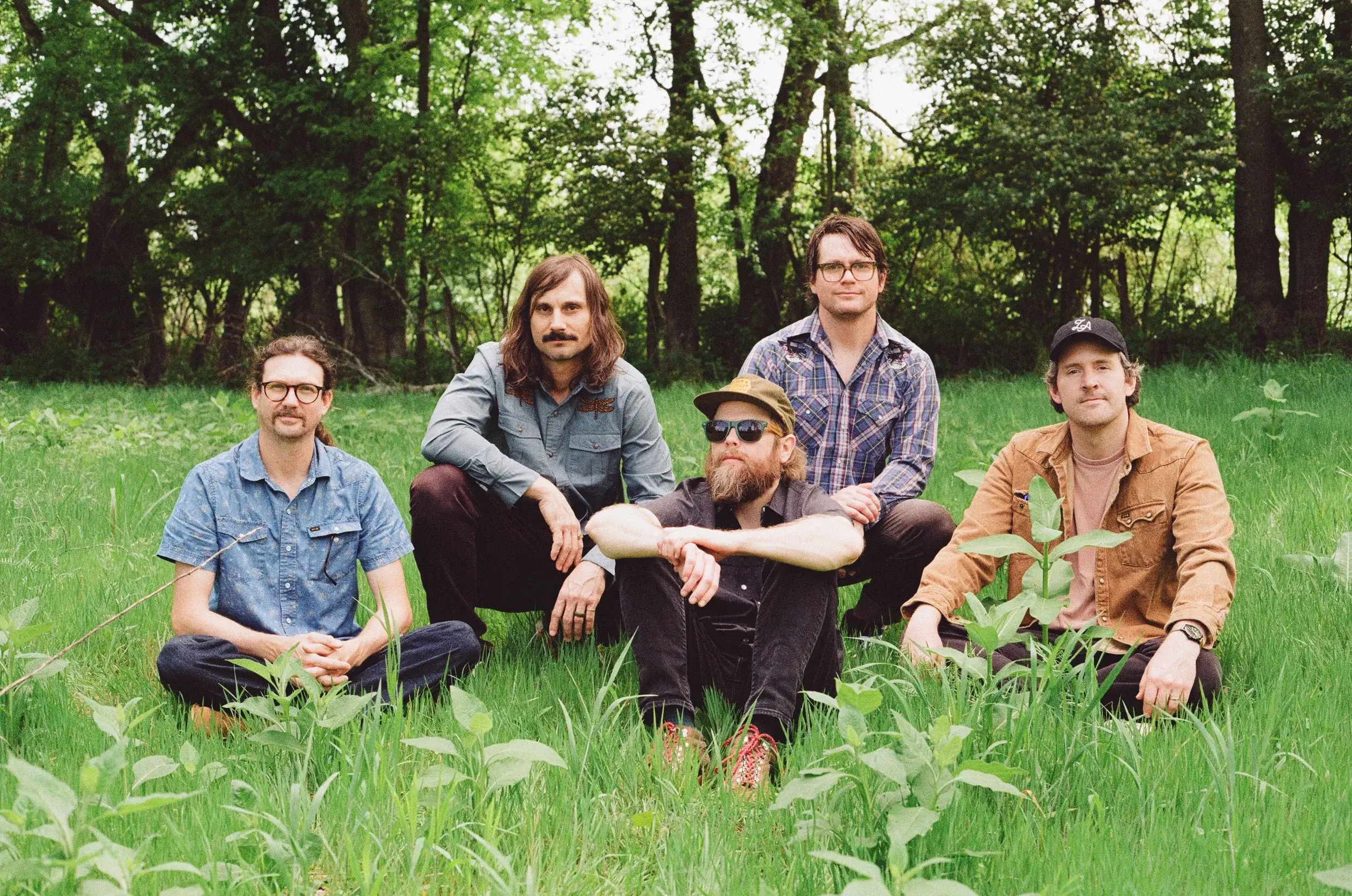FUTUREBIRDS - FAR OUT COUNTRY